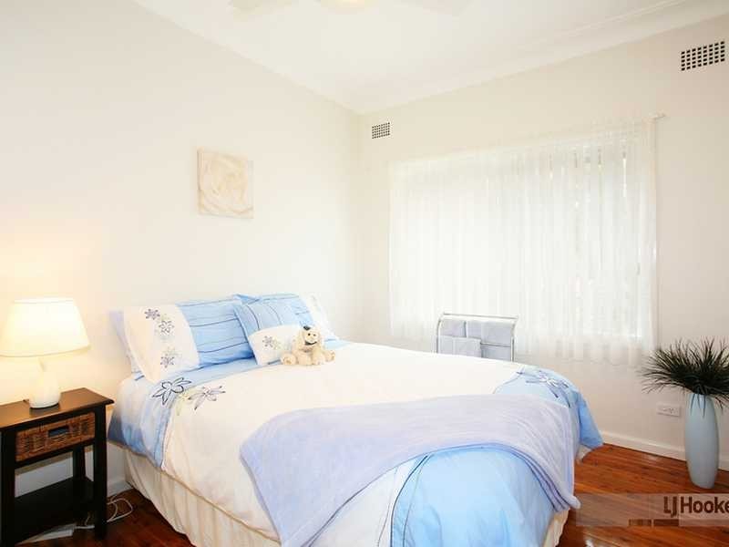 25 Lance Cres, Greystanes NSW 2145