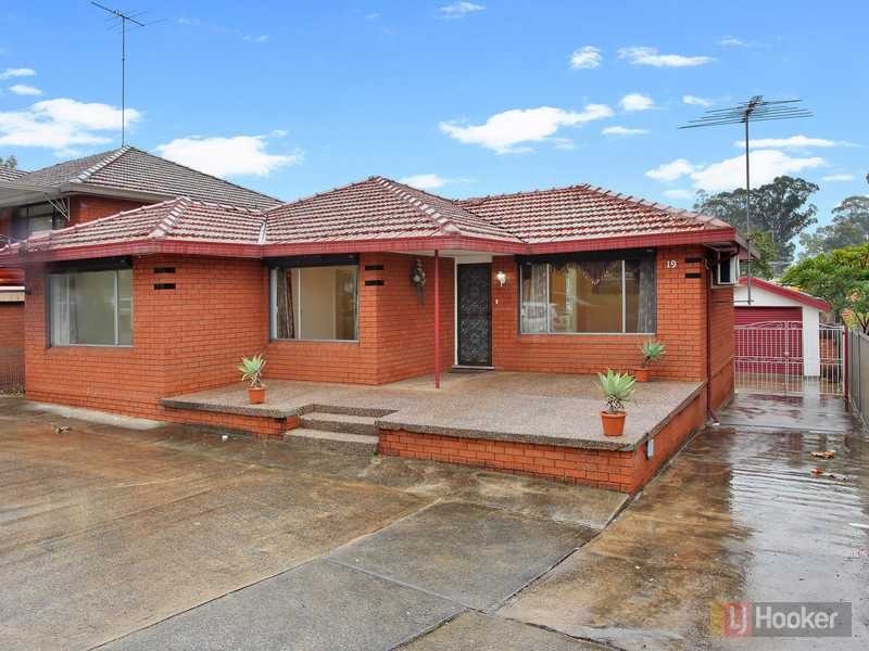 19 Jersey Rd, Greystanes NSW 2145