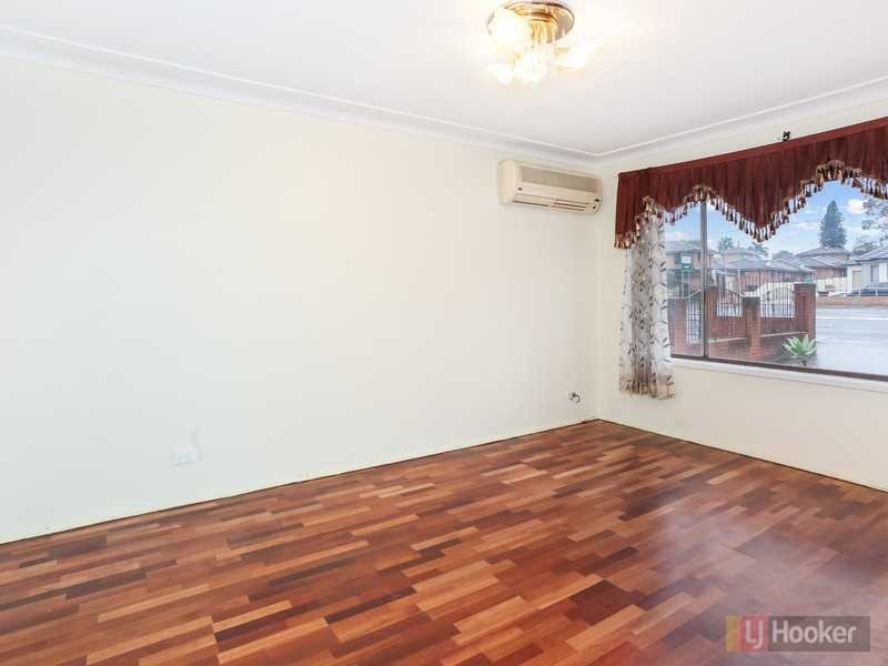 19 Jersey Rd, Greystanes NSW 2145