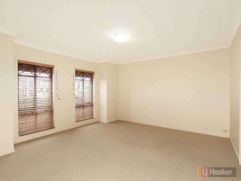 28 Hackett Road, Abbotsbury NSW 2176