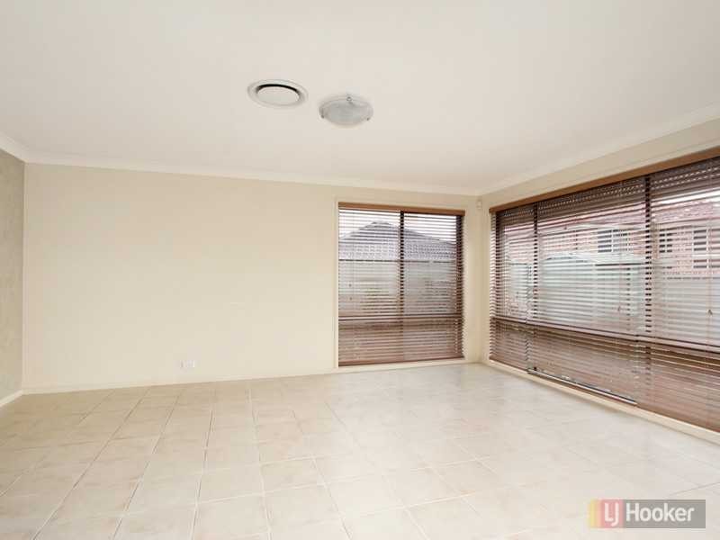 28 Hackett Road, Abbotsbury NSW 2176