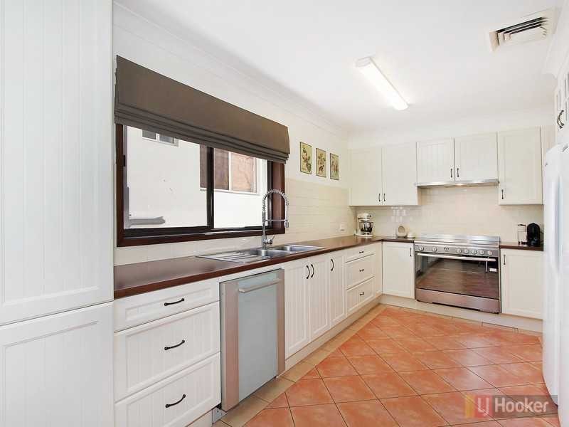 32 Bradman St, Greystanes NSW 2145