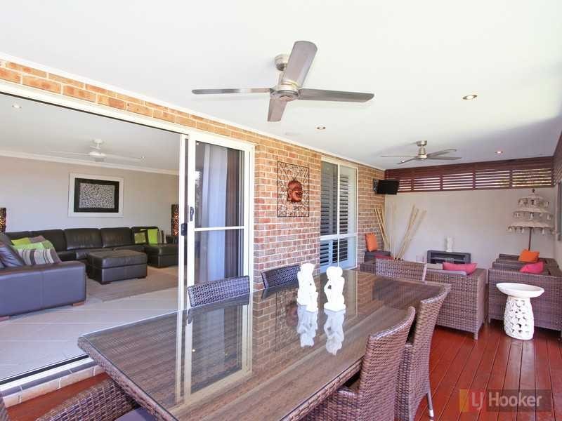 19 Dennis St, Greystanes NSW 2145