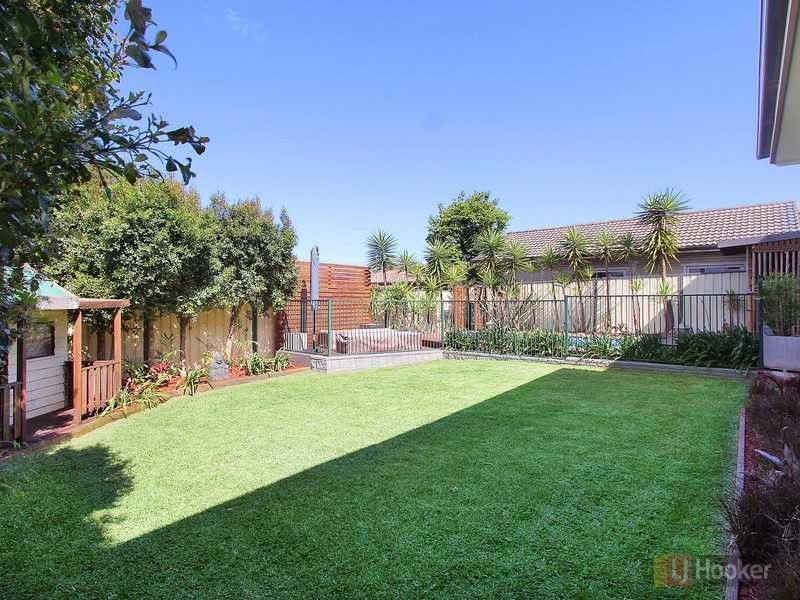 19 Dennis St, Greystanes NSW 2145