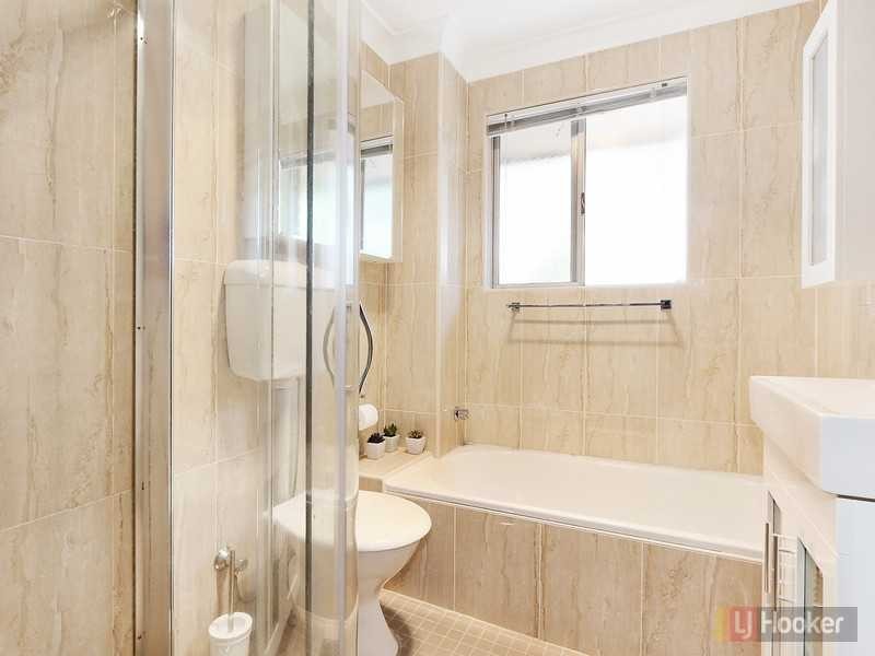 6/454-460 Guildford Rd, Guildford NSW 2161