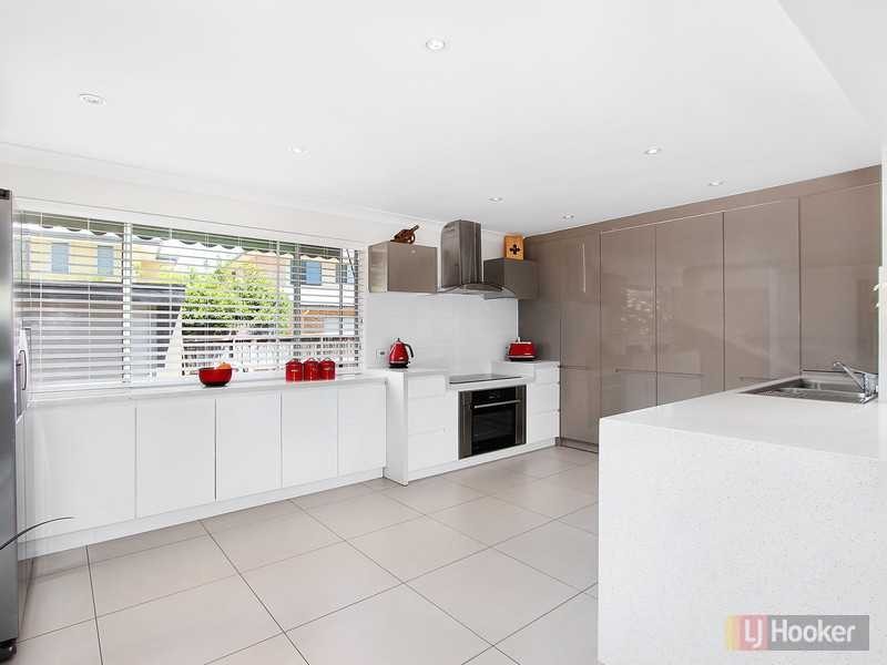 18 Casino Rd, Greystanes NSW 2145