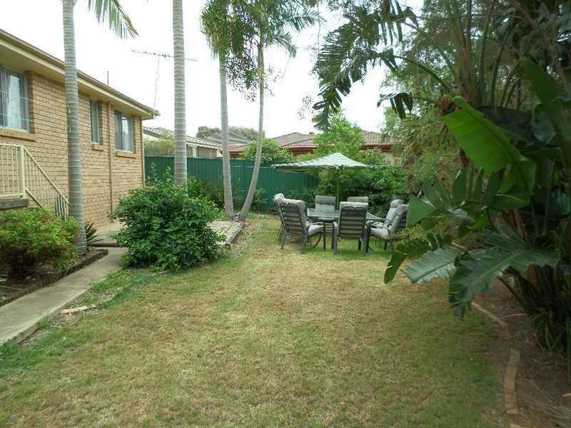 8 Witney St, Prospect NSW 2148