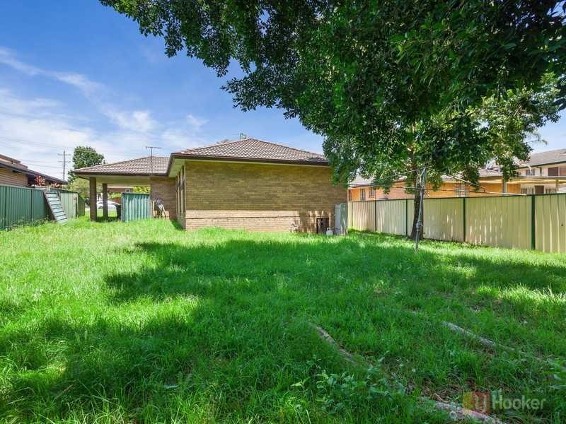 9 Cowra Street, Greystanes NSW 2145