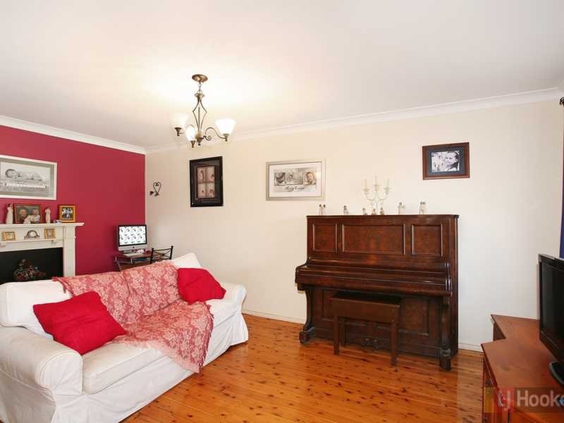 15 Hilton St, Greystanes NSW 2145