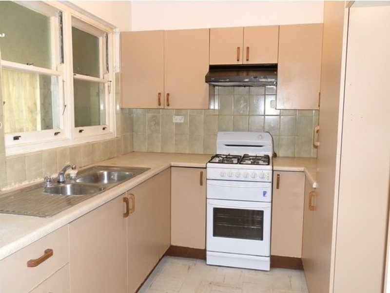 24 Church Avenue, Westmead NSW 2145