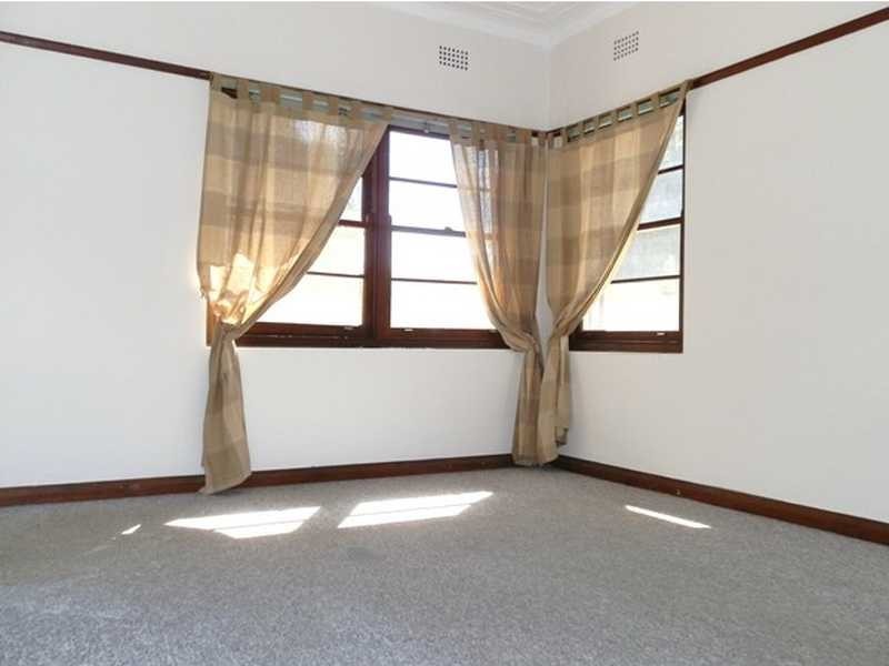 24 Church Avenue, Westmead NSW 2145