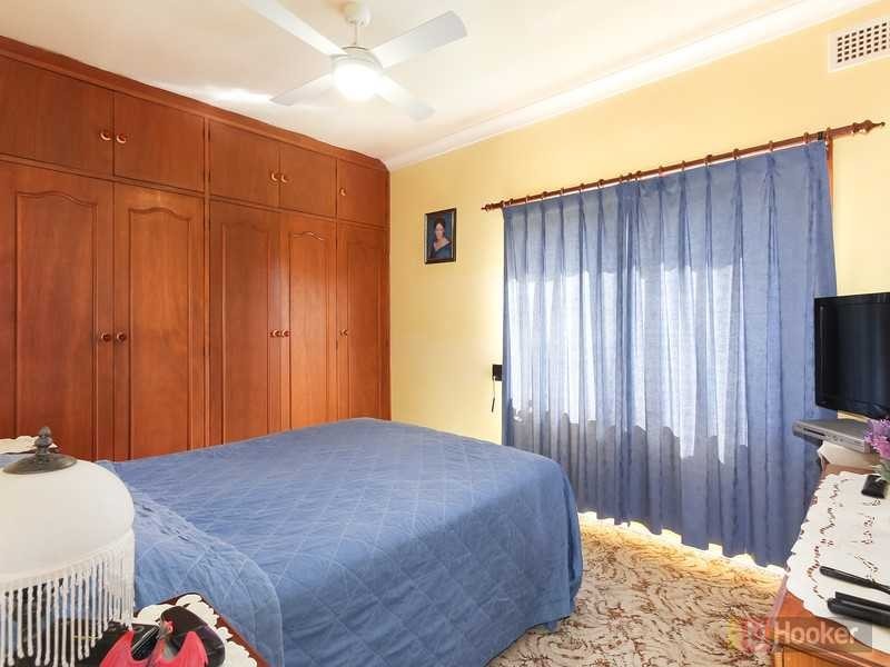 22 Roland St, Greystanes NSW 2145