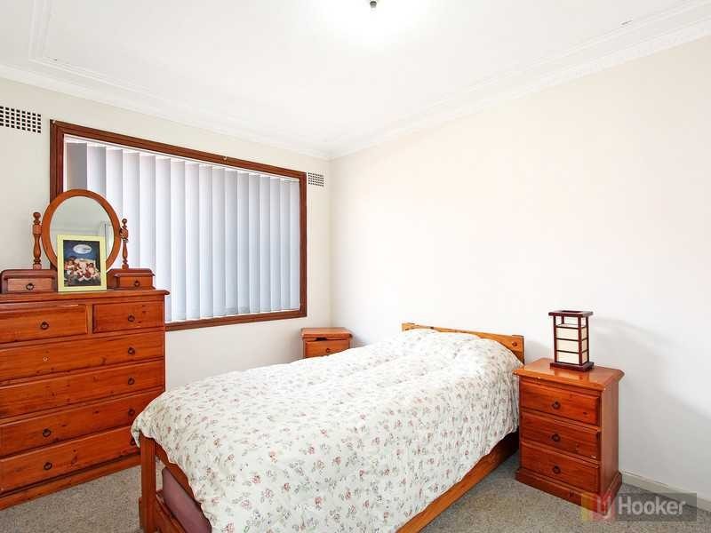 11 Fairfield Road, Woodpark NSW 2164