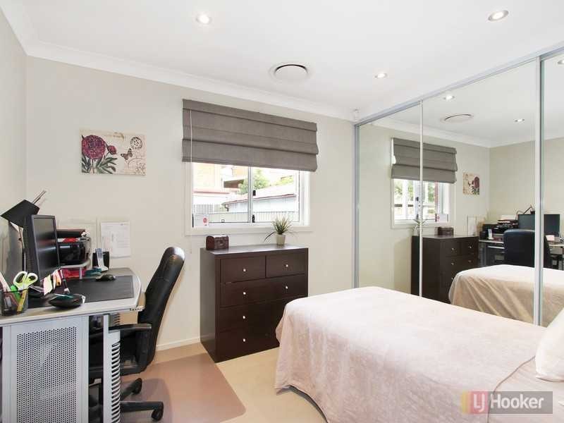 1 Oldfield St, Greystanes NSW 2145