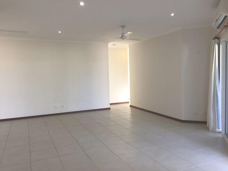34 Richards Crescent, Rosebery NT 0832