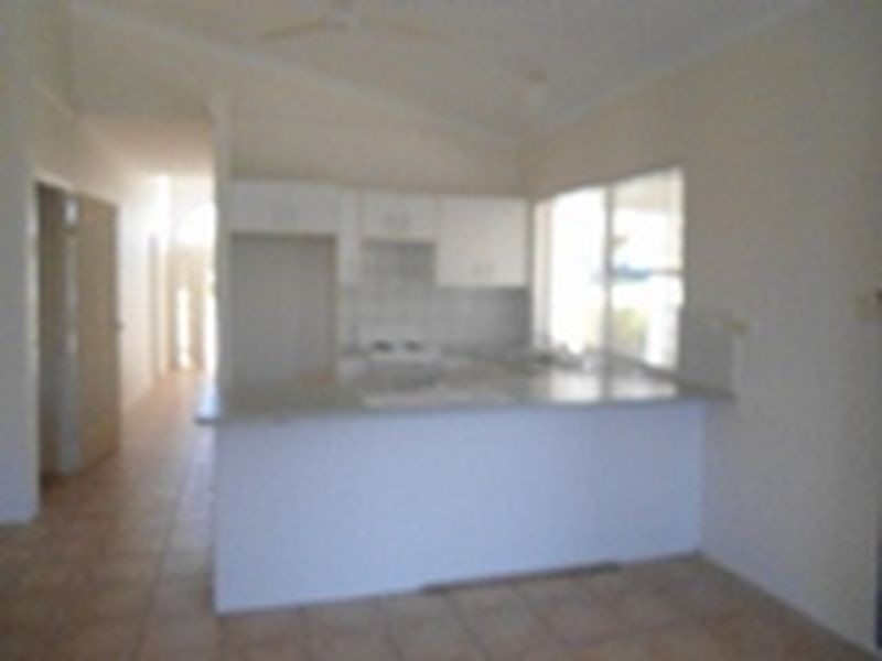 16 Piccabeen, Durack NT 0830