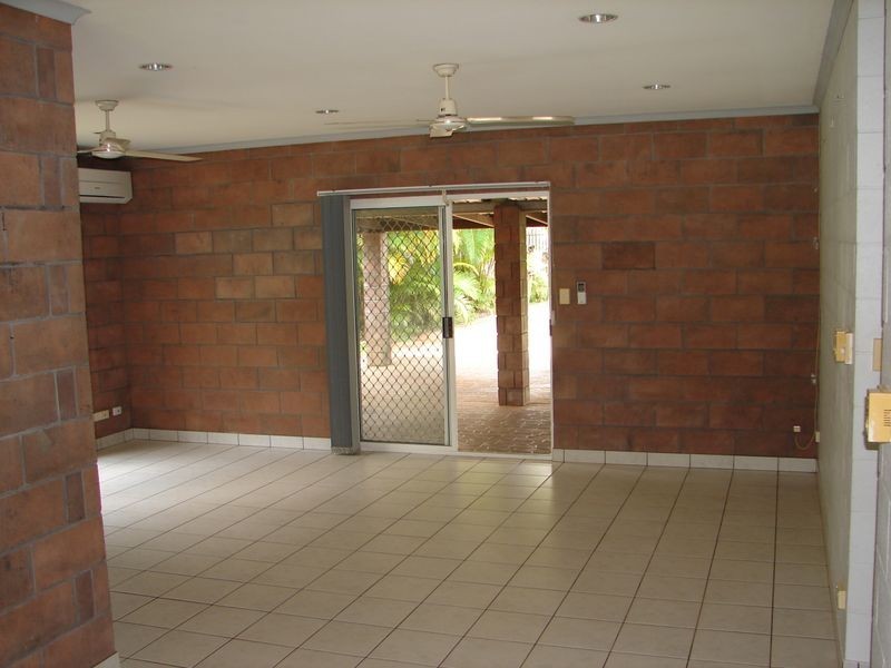 11 Hannibal Crescent, Gray NT 0830