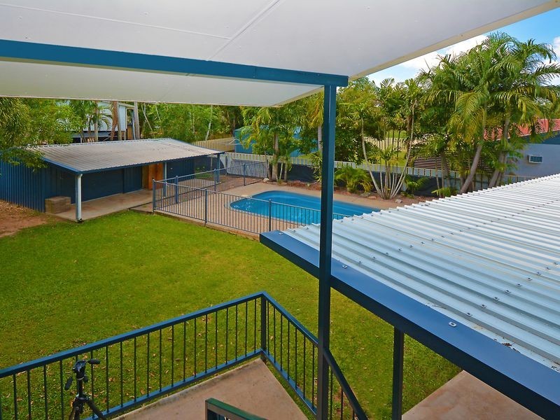 33 Cuthbertson Crescent, Moulden NT 0830