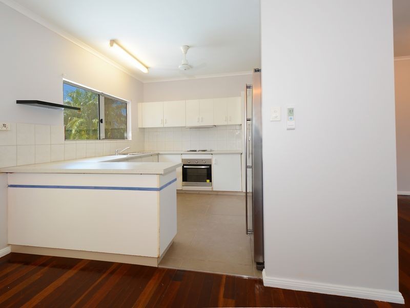 33 Cuthbertson Crescent, Moulden NT 0830