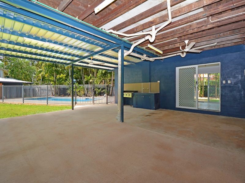 33 Cuthbertson Crescent, Moulden NT 0830