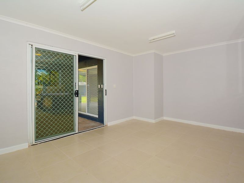 33 Cuthbertson Crescent, Moulden NT 0830