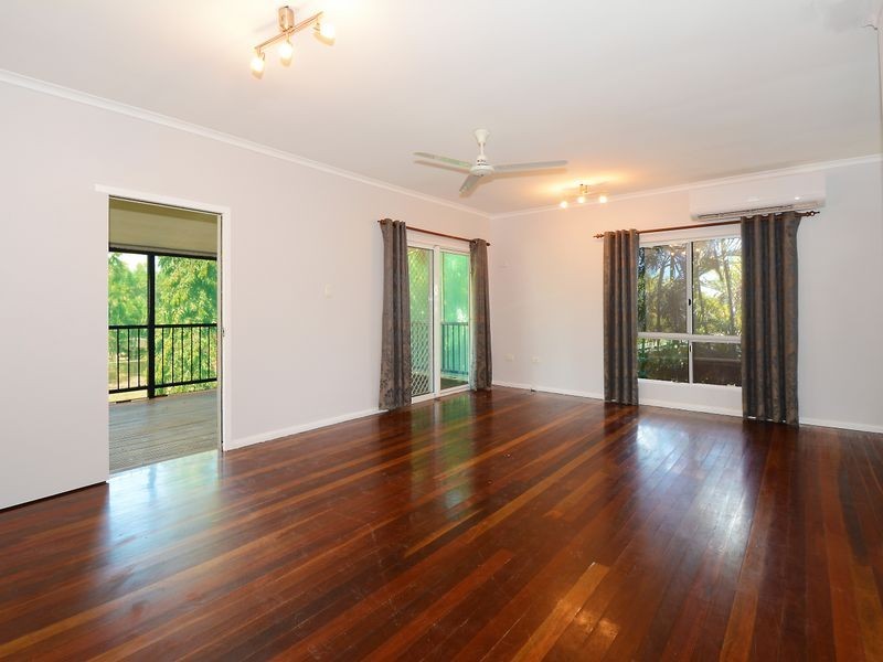 33 Cuthbertson Crescent, Moulden NT 0830