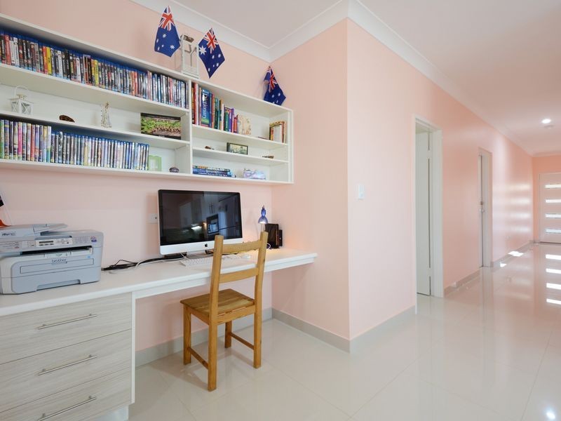 9 Hawker Street, Bakewell NT 0832