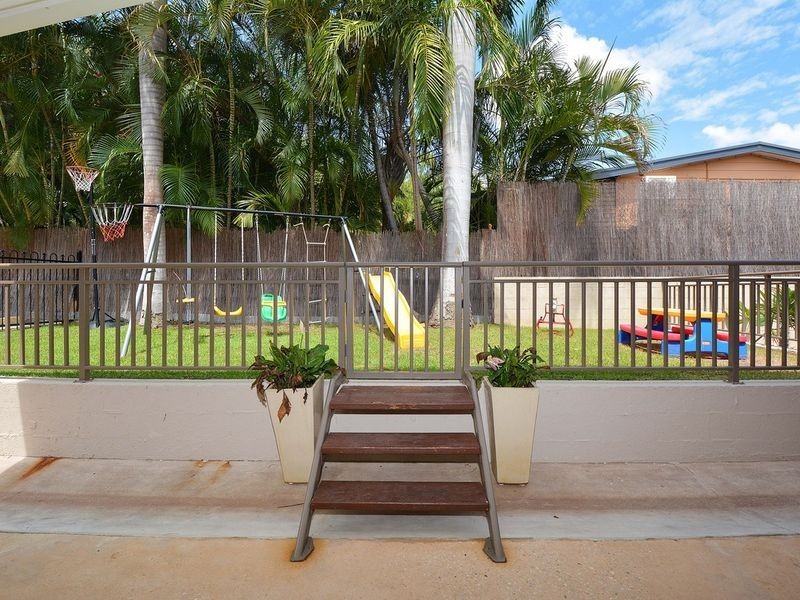 2 Rail Close, Bakewell NT 0832