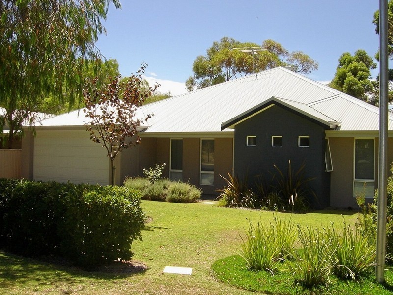 14 Elmore Road, Quindalup WA 6281