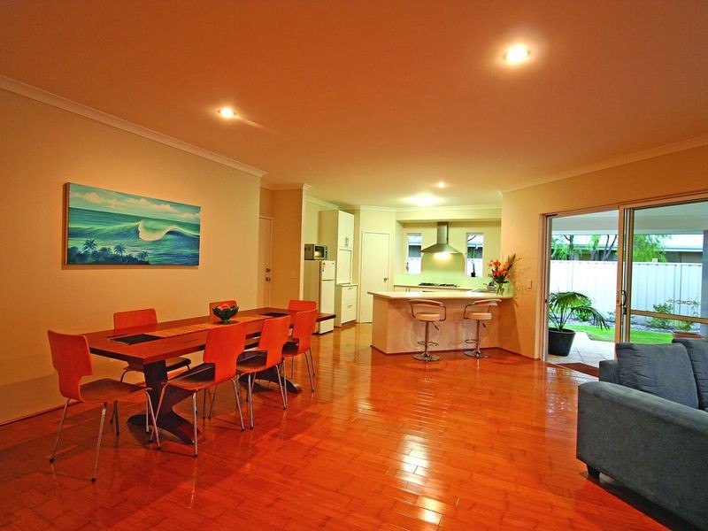 14 Elmore Road, Quindalup WA 6281