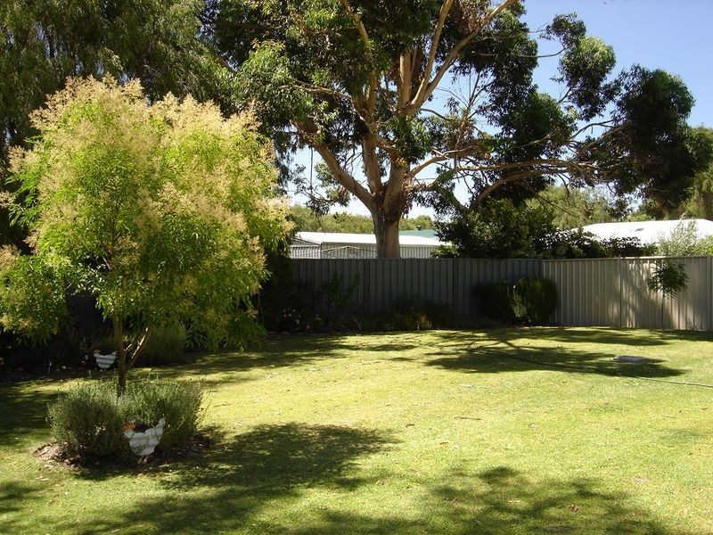 14 Elmore Road, Quindalup WA 6281
