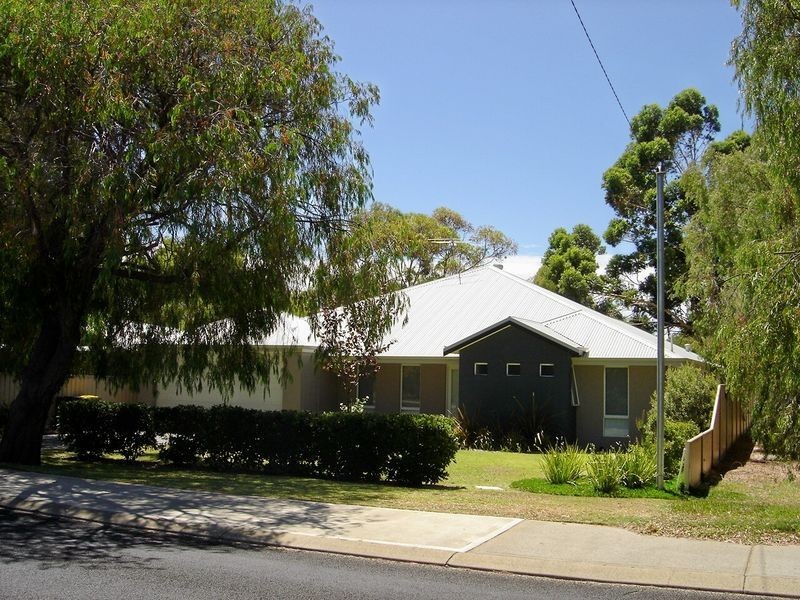 14 Elmore Road, Quindalup WA 6281