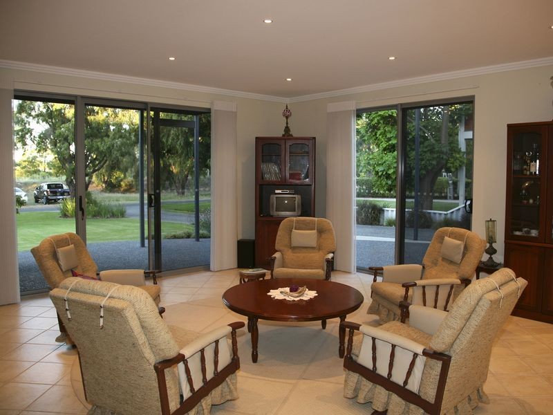 674 Geographe Bay Esplanade, Broadwater WA 6280