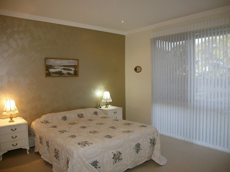 674 Geographe Bay Esplanade, Broadwater WA 6280