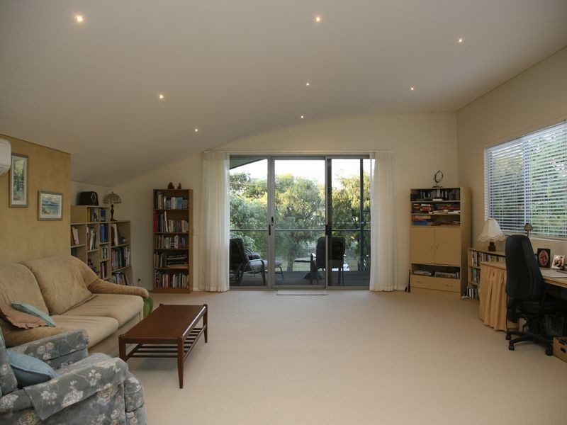 674 Geographe Bay Esplanade, Broadwater WA 6280