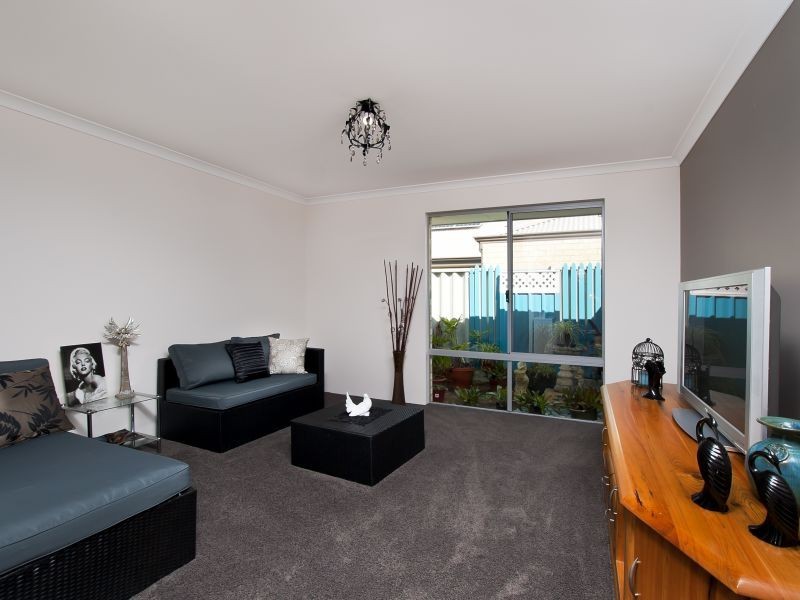 8 Finch Street, Broadwater WA 6280