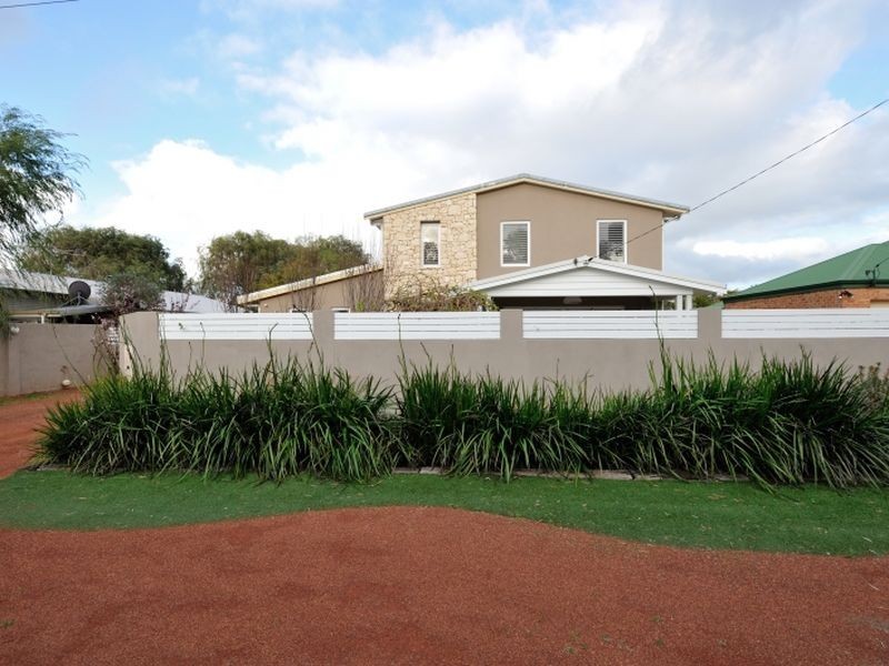 14 Newtown Beach Road, Abbey WA 6280