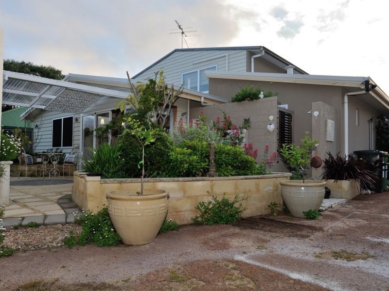 14 Newtown Beach Road, Abbey WA 6280