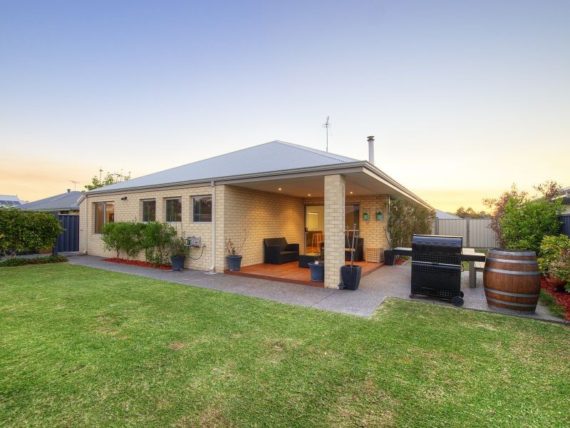 23 Callitris Crescent, Abbey WA 6280