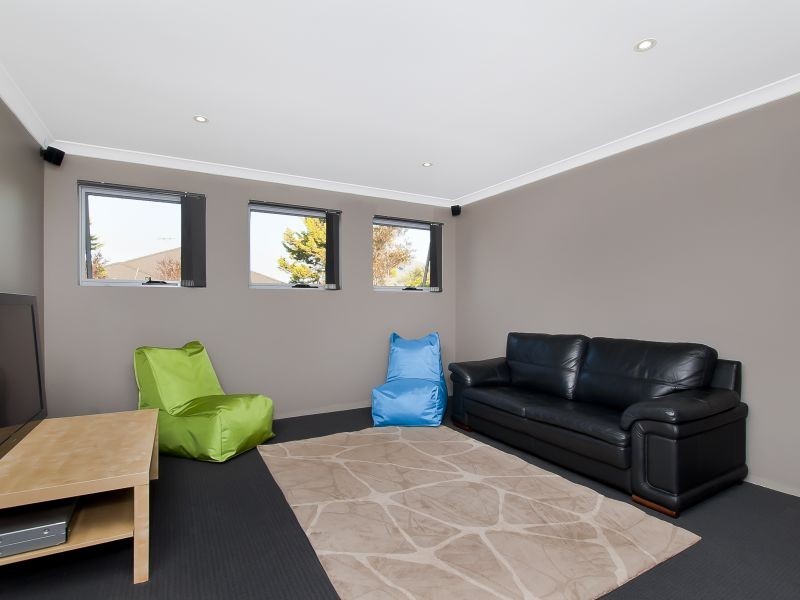 23 Callitris Crescent, Abbey WA 6280