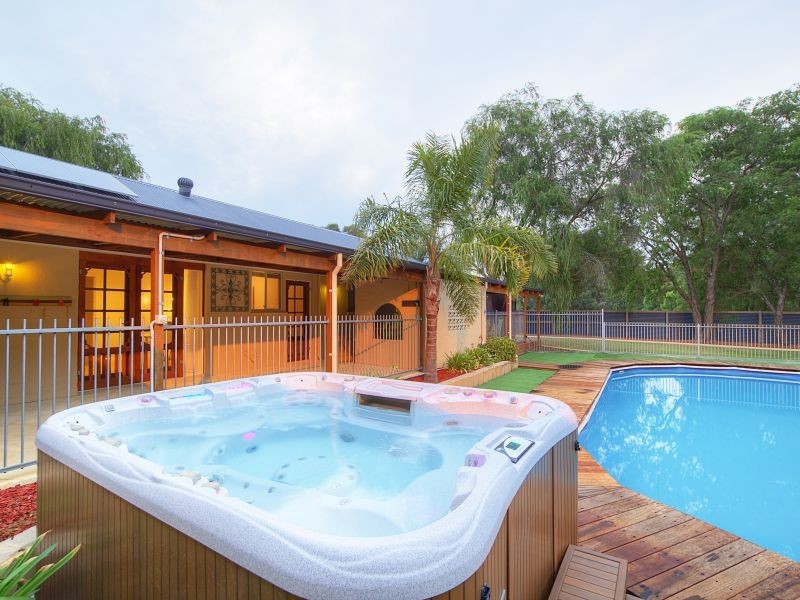 21 Uligugalup Road, Yalyalup WA 6280