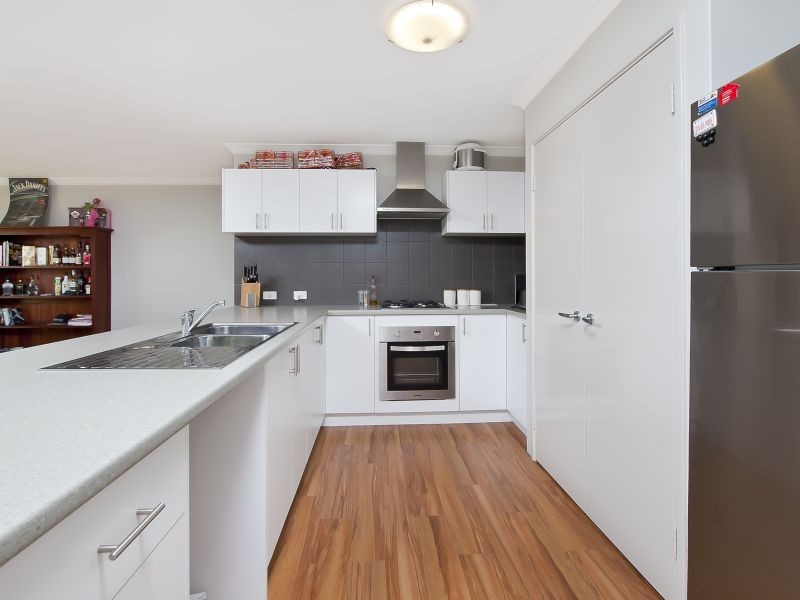 12 Mary Road, Yalyalup WA 6280