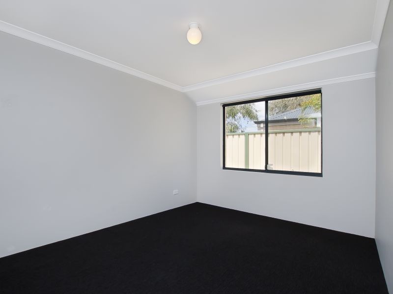 12 Mary Road, Yalyalup WA 6280