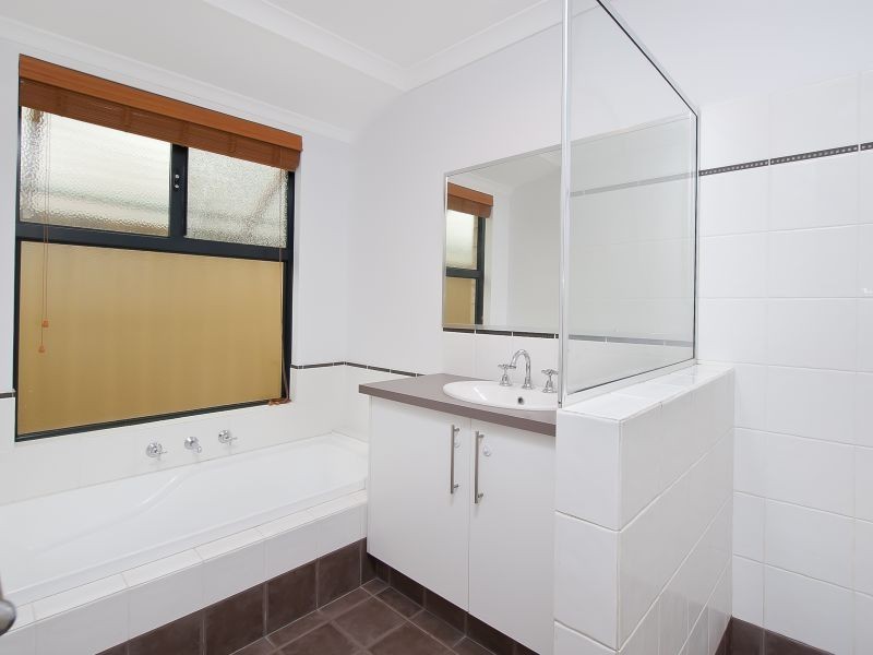66 Lancaster Drive, West Busselton WA 6280
