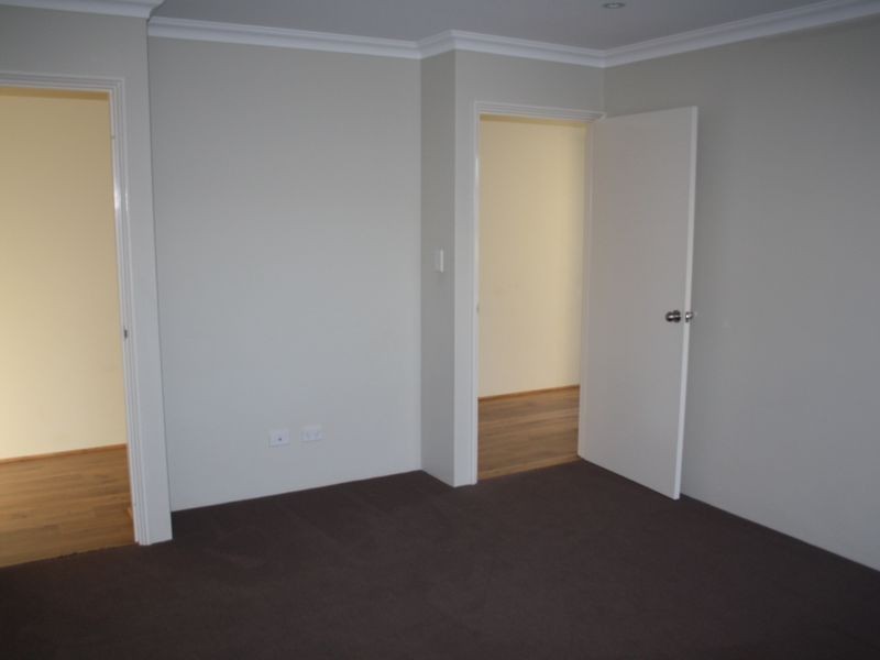 14 Kooyar Bend, Dalyellup WA 6230