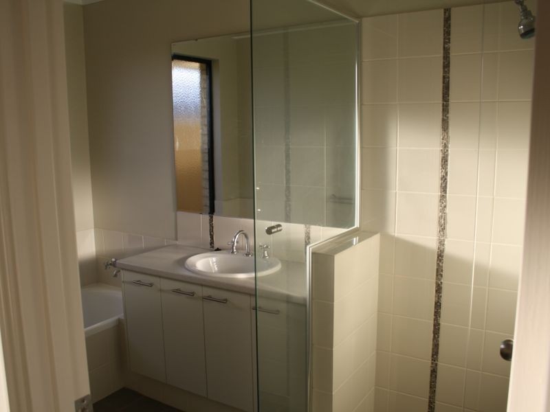 14 Kooyar Bend, Dalyellup WA 6230