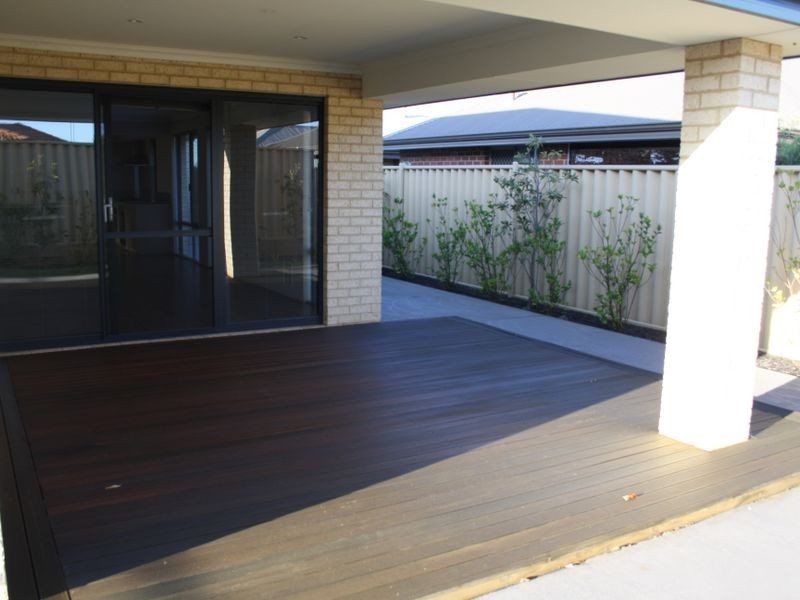 14 Kooyar Bend, Dalyellup WA 6230