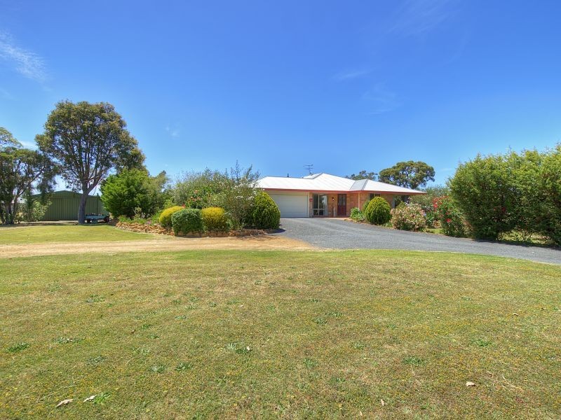 4 West Road, Capel WA 6271