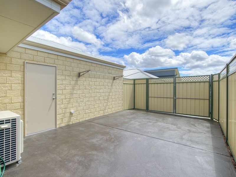 24 Alice Street, Yalyalup WA 6280