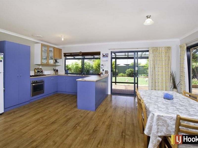 10 Woodside Way, Broadwater WA 6280